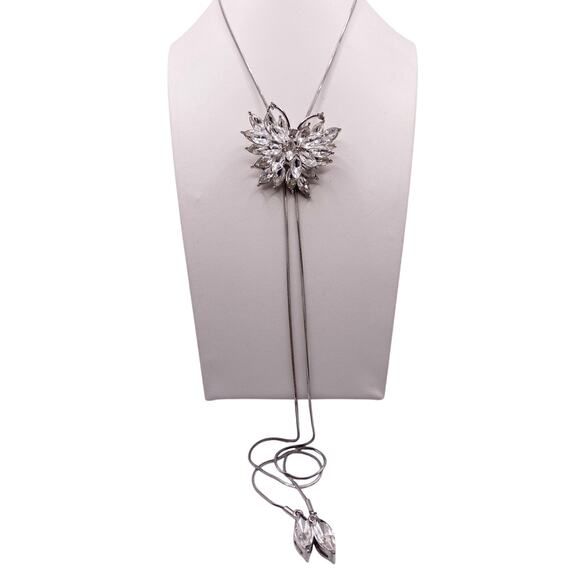 Beautiful Bolo Tie Rhinestones Silver Tone Necklace 32” - Picture 3 of 5